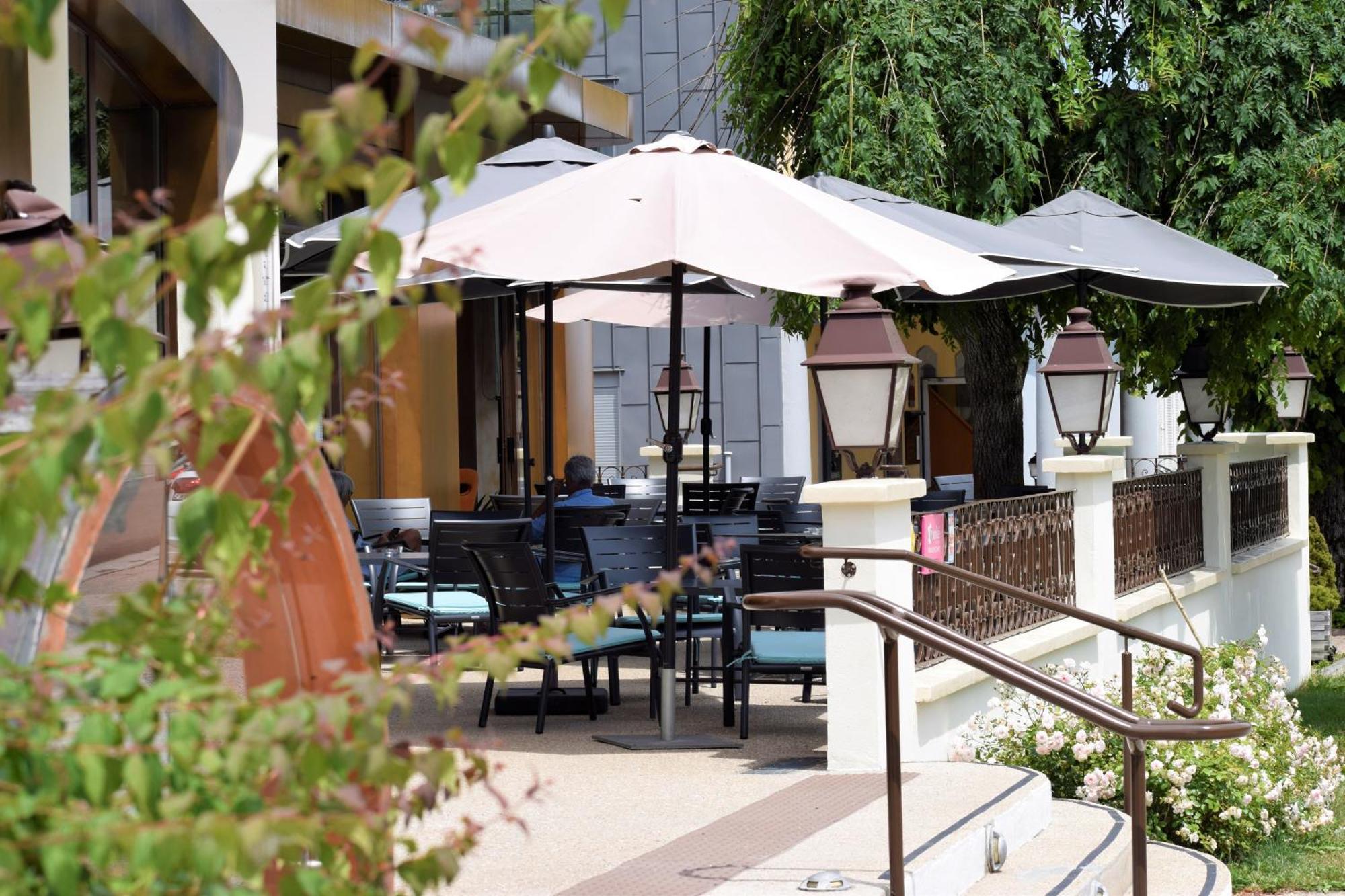 Hôtel-Restaurant Le Lac Malbuisson Exterior foto