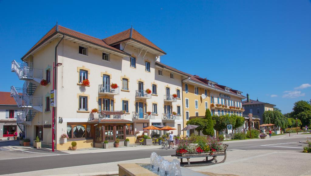 Hôtel-Restaurant Le Lac Malbuisson Exterior foto