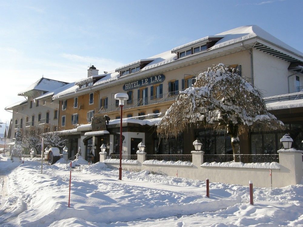 Hôtel-Restaurant Le Lac Malbuisson Exterior foto