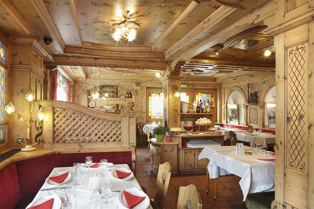 Hôtel-Restaurant Le Lac Malbuisson Exterior foto
